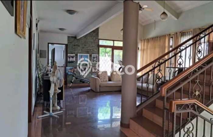 Rumah Elit LB 600m2 Siap Huni Desain Elegan di Mekar Wangi, Bandung Rumah Elit LB 600m2 Siap Huni Desain Elegan di Mekar Wangi, Bandung