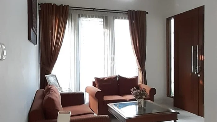 Rumah sewa siap huni 3 KT di Bintaro, Tangerang Selatan Rumah sewa siap huni 3 KT di Bintaro, Tangerang Selatan