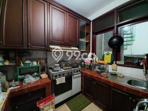 Rumah Elit Modern Tanpa Renovasi di Raffles Hills Jakarta Timur Rumah Elit Modern Tanpa Renovasi di Raffles Hills Jakarta Timur