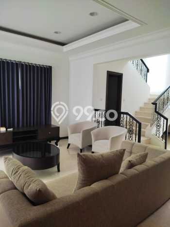 Disewakan segera rumah minimalis strategis 4 Kamar di BSD, Tangerang Selatan Disewakan segera rumah minimalis strategis 4 Kamar di BSD, Tangerang Selatan