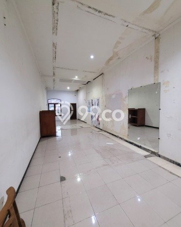 Unit Ruko Dijual di Gajah Mungkur Semarang Luas Tanah 100m2, Luas Bangunan 150m2 Unit Ruko Dijual di Gajah Mungkur Semarang Luas Tanah 100m2, Luas Bangunan 150m2