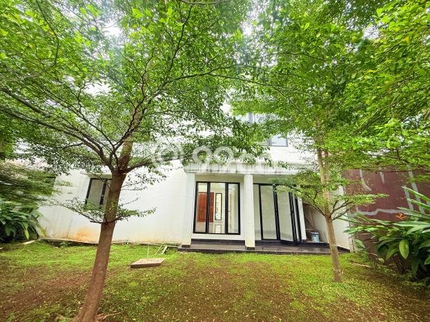 For Sale! Luxury House LT 338m2 Desain Elegan di Sentul For Sale! Luxury House LT 338m2 Desain Elegan di Sentul