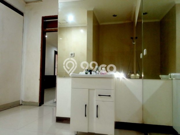 Ready to Use! Luxury House LT 395m2 Desain Elegan di Turangga Ready to Use! Luxury House LT 395m2 Desain Elegan di Turangga