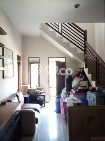 Rumah Luas Asri 2 KT Siap Pakai di Gunung Batu Bandung Rumah Luas Asri 2 KT Siap Pakai di Gunung Batu Bandung