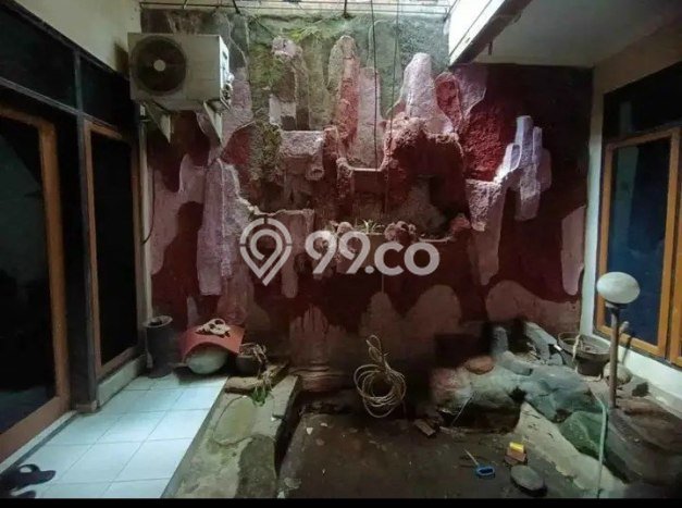 Dijual Hunian Rumah Terawat 5 Kamar di Buah Batu, Bandung Dijual Hunian Rumah Terawat 5 Kamar di Buah Batu, Bandung