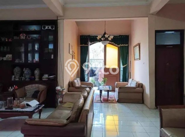 Dijual Hunian Rumah Terawat 5 Kamar di Buah Batu, Bandung Dijual Hunian Rumah Terawat 5 Kamar di Buah Batu, Bandung