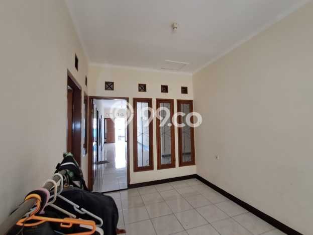 Rumah Modern 4 KT LT 174m2 di Buah Batu Rumah Modern 4 KT LT 174m2 di Buah Batu