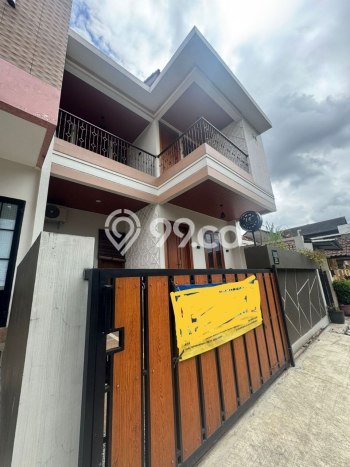 Rumah Luxury Modern Tanpa Renovasi di Cikutra Bandung Rumah Luxury Modern Tanpa Renovasi di Cikutra Bandung