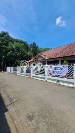 Rumah Luxury Modern Tanpa Renovasi di Buah Batu Bandung Rumah Luxury Modern Tanpa Renovasi di Buah Batu Bandung