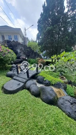 Jual Rumah Modern 5 KT di Setiabudi, Bandung Jual Rumah Modern 5 KT di Setiabudi, Bandung