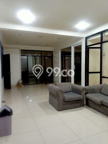 Ready to Use! Luxury House LT 395m2 Desain Elegan di Turangga Ready to Use! Luxury House LT 395m2 Desain Elegan di Turangga