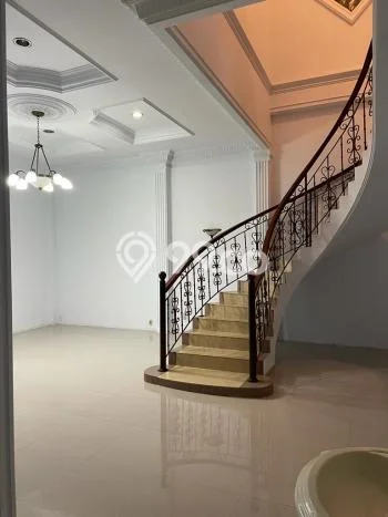 Hunian Elit LB 340m2 Siap Huni Desain Elegan di Sunter, Jakarta Utara Hunian Elit LB 340m2 Siap Huni Desain Elegan di Sunter, Jakarta Utara