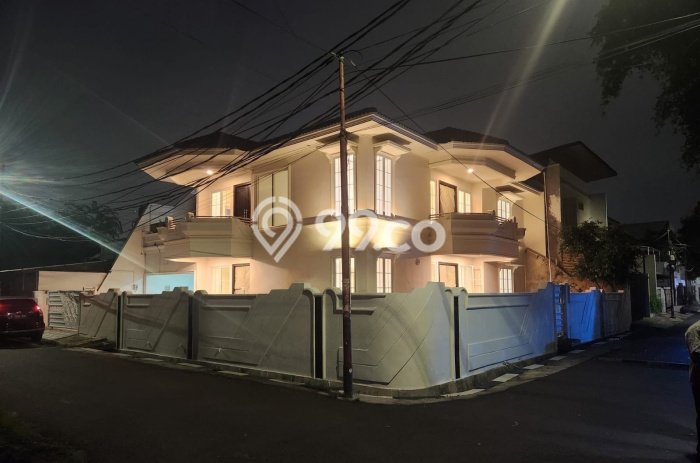 Dijual Rumah Premium dengan Fasilitas Sekitar Lengkap di Duren Sawit, Jakarta Timur Dijual Rumah Premium dengan Fasilitas Sekitar Lengkap di Duren Sawit, Jakarta Timur