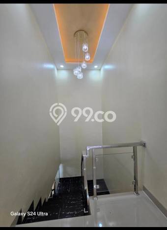Kesempatan Investasi di Pusat Kota Harapan Indah, Bekasi - 3 Kamar Tidur Kesempatan Investasi di Pusat Kota Harapan Indah, Bekasi - 3 Kamar Tidur