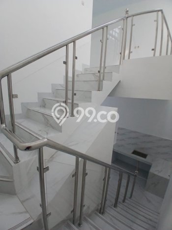 Rumah Nyaman 3 KT LB 100m2 Kondisi Bagus di Harapan Indah Rumah Nyaman 3 KT LB 100m2 Kondisi Bagus di Harapan Indah
