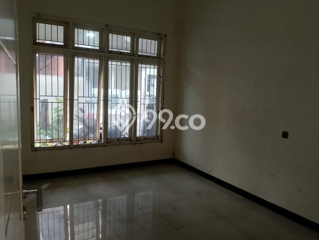 Rumah Strategis Minimalis Lb 272m2 di Duren Sawit, Jakarta Timur Rumah Strategis Minimalis Lb 272m2 di Duren Sawit, Jakarta Timur