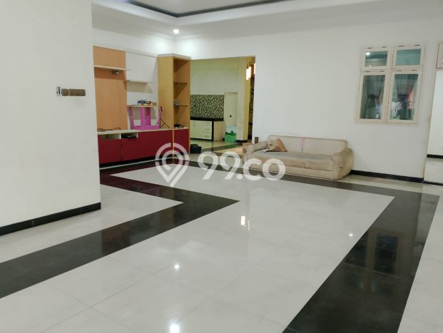 Rumah Strategis Minimalis Lb 272m2 di Duren Sawit, Jakarta Timur Rumah Strategis Minimalis Lb 272m2 di Duren Sawit, Jakarta Timur