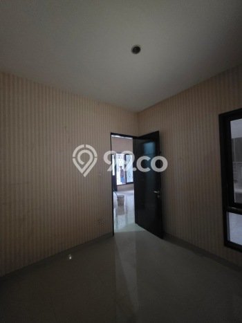 For Sale Hunian Rumah Terawat 2 KT di Cibubur, Jakarta Timur For Sale Hunian Rumah Terawat 2 KT di Cibubur, Jakarta Timur