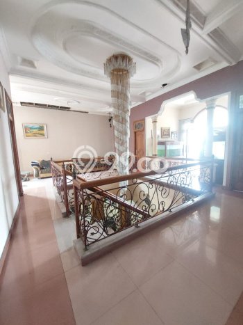 Rumah Luxury Modern Siap Huni di Jatiwaringin Jakarta Timur Rumah Luxury Modern Siap Huni di Jatiwaringin Jakarta Timur
