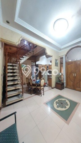 Rumah Luxury Modern Siap Huni di Jatiwaringin Jakarta Timur Rumah Luxury Modern Siap Huni di Jatiwaringin Jakarta Timur