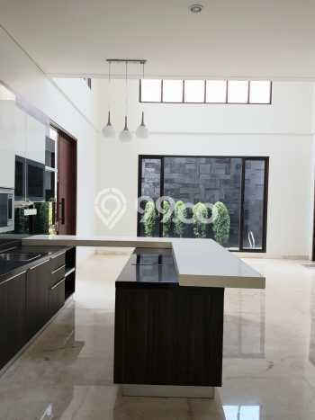 Hunian Elit LB 450m2 Siap Pakai Desain Elegan di Kemang, Jakarta Selatan Hunian Elit LB 450m2 Siap Pakai Desain Elegan di Kemang, Jakarta Selatan