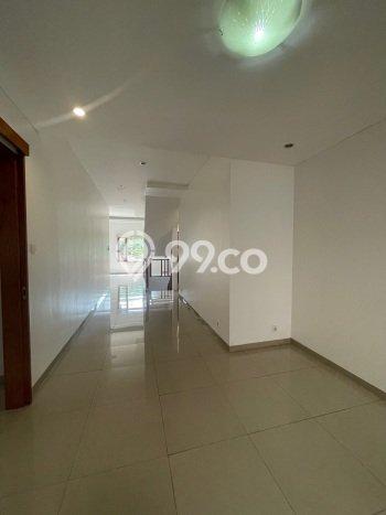 DREAM HOME! Rumah di Pondok Indah, 4 KT, Free Banjir, Luas 200m² LB 450m² DREAM HOME! Rumah di Pondok Indah, 4 KT, Free Banjir, Luas 200m² LB 450m²