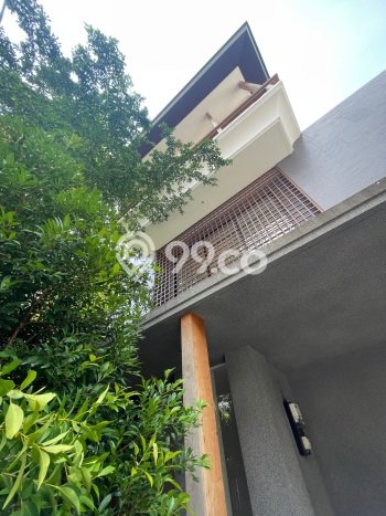 Dijual Rumah Mewah Megah Dengan View Eksklusif di Pondok Indah, Jakarta Selatan Dijual Rumah Mewah Megah Dengan View Eksklusif di Pondok Indah, Jakarta Selatan