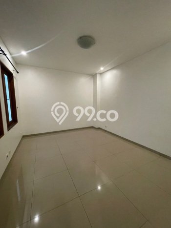 DREAM HOME! Rumah di Pondok Indah, 4 KT, Free Banjir, Luas 200m² LB 450m² DREAM HOME! Rumah di Pondok Indah, 4 KT, Free Banjir, Luas 200m² LB 450m²