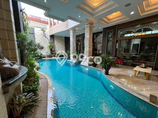 Rumah Luxury Modern Tanpa Renovasi di Pondok Indah Jakarta Selatan Rumah Luxury Modern Tanpa Renovasi di Pondok Indah Jakarta Selatan