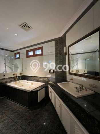 Dijual Rumah Luas Megah Dengan View Cantik di Pondok Indah, Jakarta Selatan Dijual Rumah Luas Megah Dengan View Cantik di Pondok Indah, Jakarta Selatan