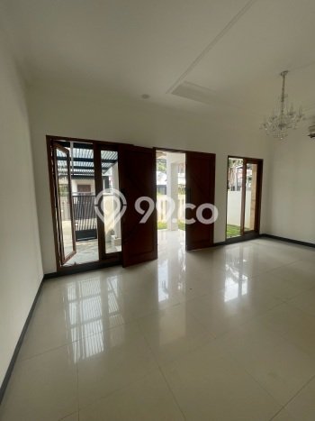 Jual Rumah Luas Megah Dengan View Cantik di Pondok Indah, Jakarta Selatan Jual Rumah Luas Megah Dengan View Cantik di Pondok Indah, Jakarta Selatan