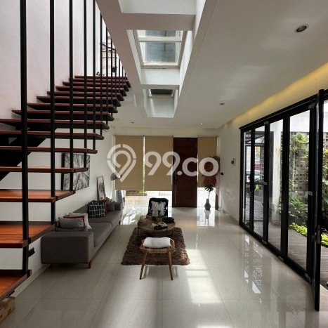 Rumah Elit Modern Tanpa Renovasi di Veteran Jakarta Selatan Rumah Elit Modern Tanpa Renovasi di Veteran Jakarta Selatan