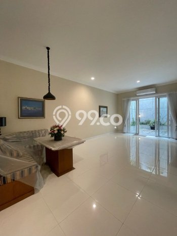 Jual Rumah Luas Elegan Dengan View Eksklusif di Pondok Indah, Jakarta Selatan Jual Rumah Luas Elegan Dengan View Eksklusif di Pondok Indah, Jakarta Selatan