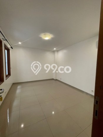 DREAM HOME! Rumah di Pondok Indah, 4 KT, Free Banjir, Luas 200m² LB 450m² DREAM HOME! Rumah di Pondok Indah, 4 KT, Free Banjir, Luas 200m² LB 450m²