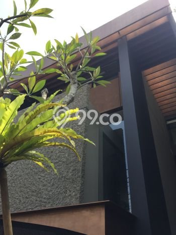 Ready to Use! Luxury House LT 295m2 Desain Elegan di Kemang Ready to Use! Luxury House LT 295m2 Desain Elegan di Kemang