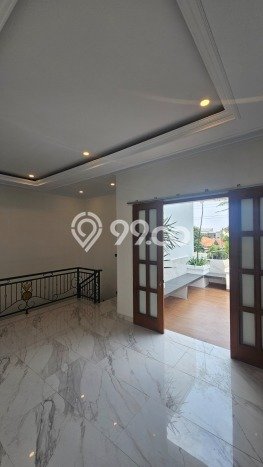 Siap Huni Rumah Mewah 4 Kamar di Jagakarsa Dekat ke Mana Saja Siap Huni Rumah Mewah 4 Kamar di Jagakarsa Dekat ke Mana Saja