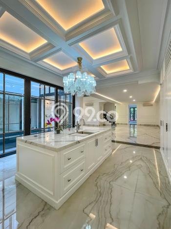 Siap Huni Hunian Elit 5 Kamar di Kelapa Gading Dekat ke Mana Pun Siap Huni Hunian Elit 5 Kamar di Kelapa Gading Dekat ke Mana Pun