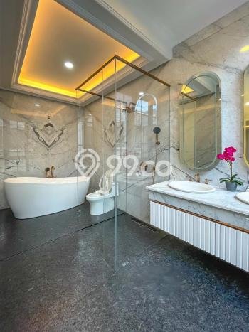 Rumah Eksklusif Siap Huni LT 312m2 di Kelapa Gading, Jakarta Utara Rumah Eksklusif Siap Huni LT 312m2 di Kelapa Gading, Jakarta Utara