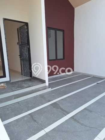 Jual Cepat Rumah dengan 3 Kamar Tidur dan 2 Kamar Mandi di Kawasan Harapan Indah, Bekasi Jual Cepat Rumah dengan 3 Kamar Tidur dan 2 Kamar Mandi di Kawasan Harapan Indah, Bekasi