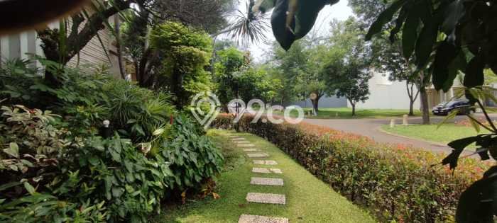 Rumah Luxury Modern Tanpa Renovasi di BSD Foresta Tangerang Rumah Luxury Modern Tanpa Renovasi di BSD Foresta Tangerang