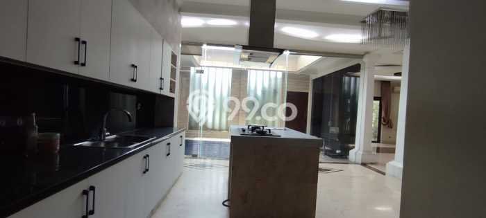 Rumah Luxury Modern Tanpa Renovasi di BSD Foresta Tangerang Rumah Luxury Modern Tanpa Renovasi di BSD Foresta Tangerang