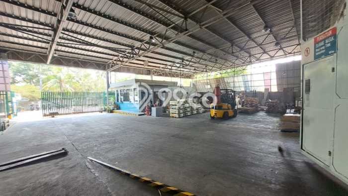 Unit Gudang Dijual di Jakarta Utara LT 11000m2 & LB 11000m2 Unit Gudang Dijual di Jakarta Utara LT 11000m2 & LB 11000m2