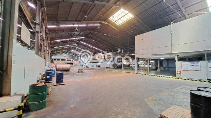 Unit Gudang Dijual di Jakarta Utara LT 11000m2 & LB 11000m2 Unit Gudang Dijual di Jakarta Utara LT 11000m2 & LB 11000m2