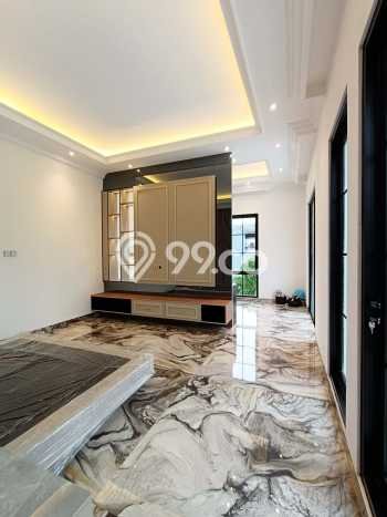 For Sale! Luxury House LT 236m2 Desain Modern di Alam Sutera For Sale! Luxury House LT 236m2 Desain Modern di Alam Sutera