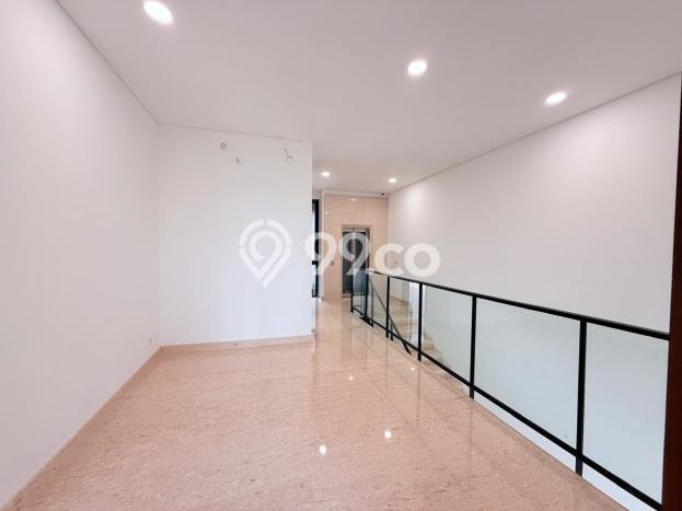 Rumah 5 KT 7 KM di Lokasi Strategis BSD, Tangerang Selatan Rumah 5 KT 7 KM di Lokasi Strategis BSD, Tangerang Selatan