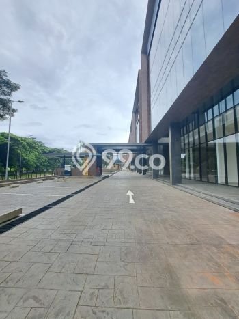 Disewakan Kantor di BSD Tangerang Selatan LT 183m2, LB 583m2 Disewakan Kantor di BSD Tangerang Selatan LT 183m2, LB 583m2
