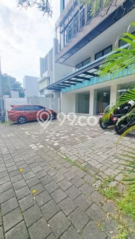 Disewakan Ruko di Kawasan Ramai BSD The Icon Luas 1000m2 Disewakan Ruko di Kawasan Ramai BSD The Icon Luas 1000m2
