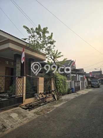 For Sale Hunian Rumah Terawat 2 Kamar di BSD, Tangerang For Sale Hunian Rumah Terawat 2 Kamar di BSD, Tangerang