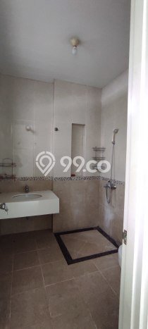 Rumah di Alam Sutera, 3 KT, Dekat Fasilitas Umum, Luas 200m² Bangunan 175m² Rumah di Alam Sutera, 3 KT, Dekat Fasilitas Umum, Luas 200m² Bangunan 175m²
