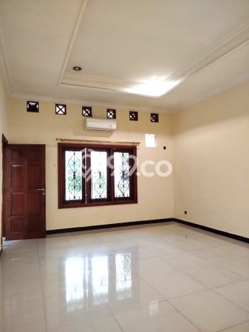 PRIME LOCATION! Rumah area Pesanggrahan, 4 KT, Lingkungan Tenang, Luas 600m² Bangunan 300m² PRIME LOCATION! Rumah area Pesanggrahan, 4 KT, Lingkungan Tenang, Luas 600m² Bangunan 300m²